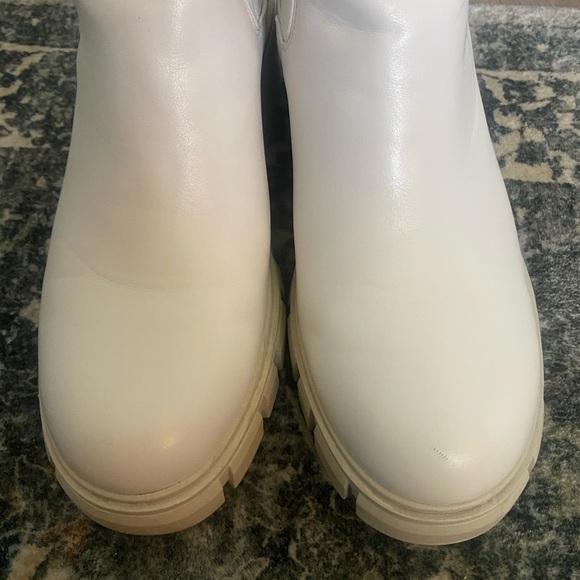 Women’s chunky white faux leather boots size 7.5 outdoors cabincore gorpcore - Picture 4 of 10
